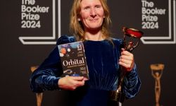 سامانثا هارفي: أهدي فوزي لأولئك الذين يتحدثون باسم الأرض